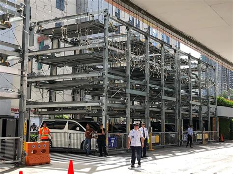 Check out SM Megamall's New automated carpark.
